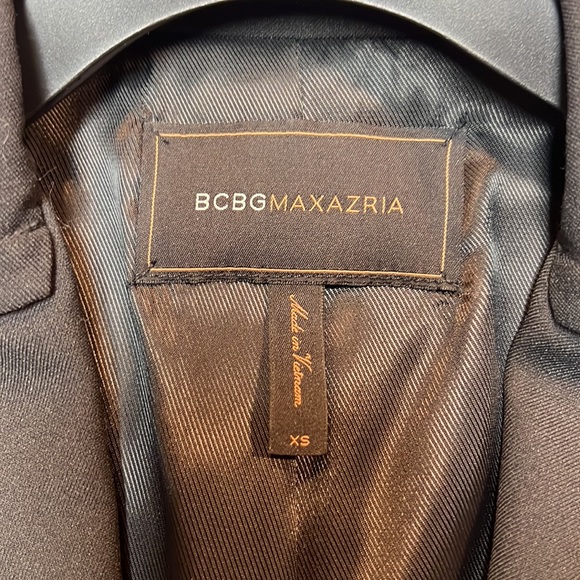 BCBGMax Azria Women’s Tuxedo Jacket - Picture 3 of 5